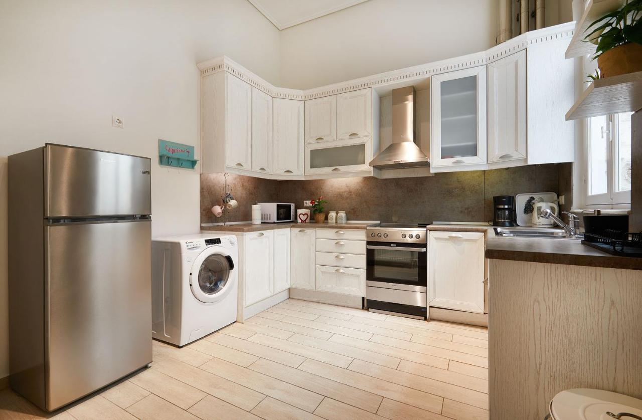 Chloe Boutique Apartments Plaka Афины Экстерьер фото
